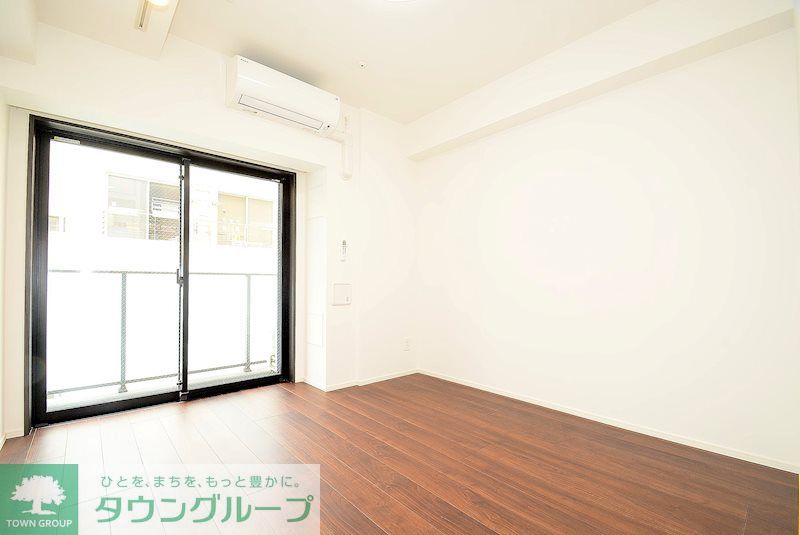 ステージファースト八丁堀の居間写真