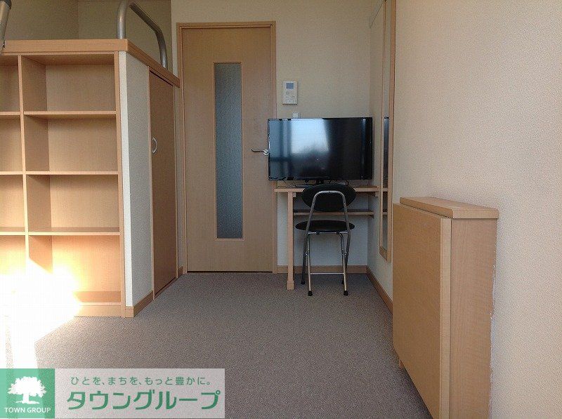 レオパレスGraceの居間写真
