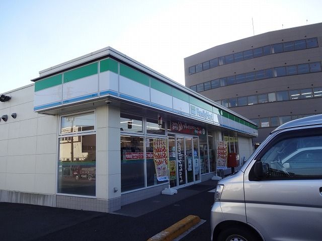 コンビニ　ファミリーマート　岡谷田中町店（コンビニ）まで1020m