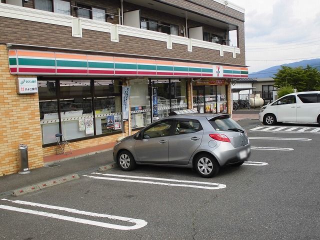 コンビニ　セブンイレブン　岡谷天竜町店（コンビニ）まで930m
