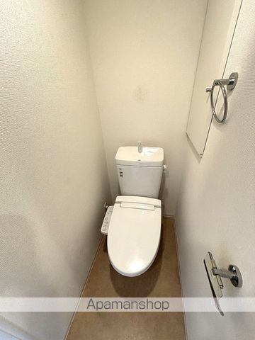 地下鉄御堂筋線 心斎橋駅 徒歩4分 15階建 築9年のトイレ写真