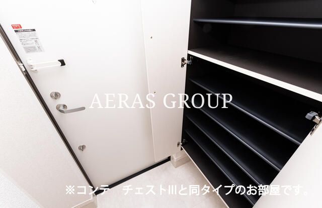 玄関　同仕様タイプ