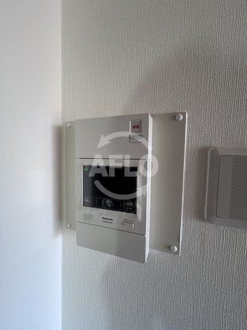 セキュリティ　アルテ江坂　モニター付きインターホン