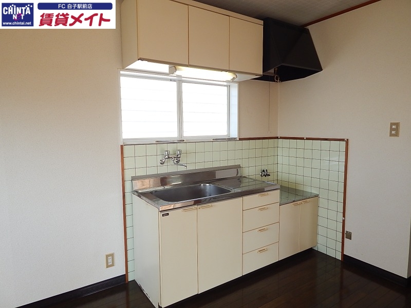 キッチン　同物件別室写真