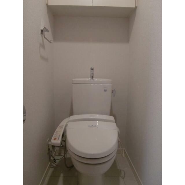 トイレ　※同仕様写真