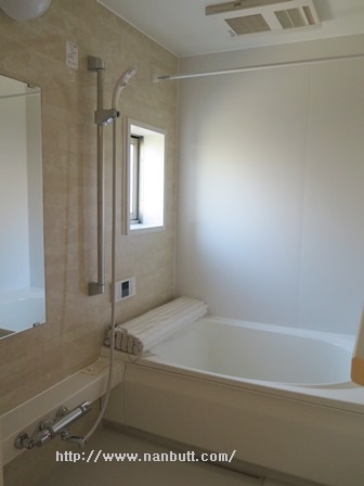 バス・シャワールーム　浴室乾燥機・追い焚き機能付きバス