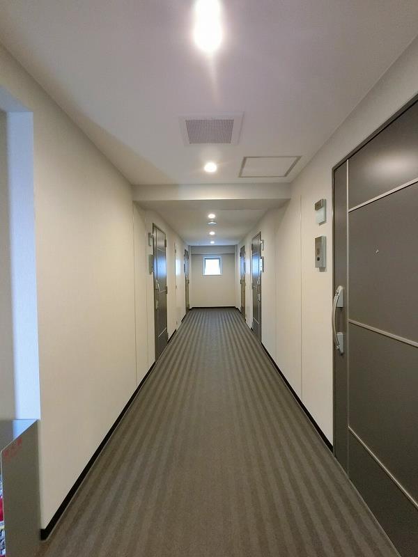 玄関　ダブルロックドア