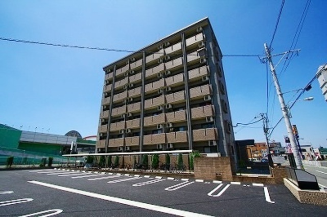 熊本市中央区本荘町のマンションの建物外観