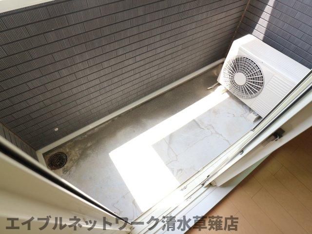 バルコニー　落ち着いた時間を過ごせるバルコニーです