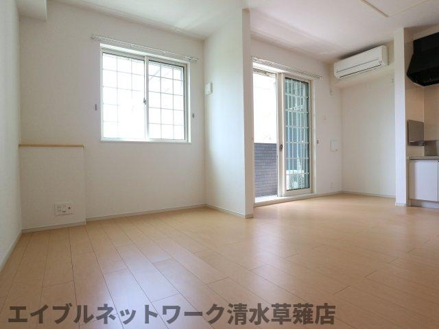 居室・リビング　ゆったり過ごせる居間です