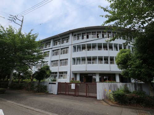 【静岡市葵区瀬名のマンションの中学校】