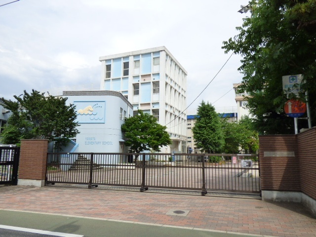 【カーサ・ビンタラの小学校】