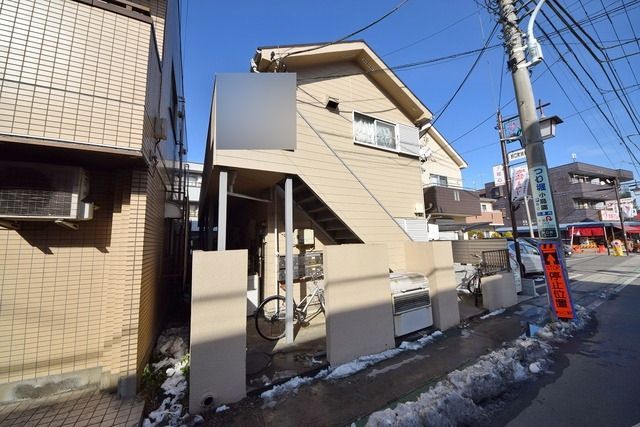 東村山市野口町のアパートの建物外観