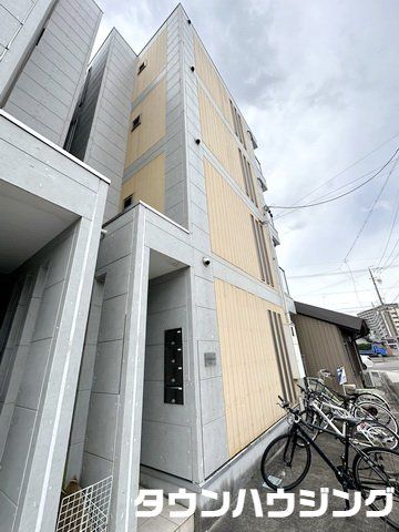 名古屋市北区柳原のマンションの建物外観