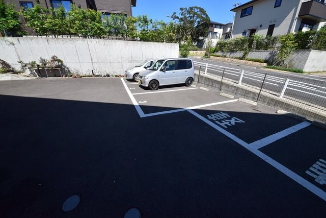 駐車場　★広々とした敷地内駐車場です★