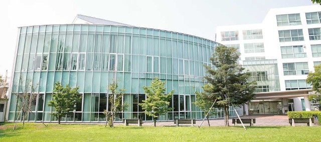 【Ｔ－ｏｎｅ　ＭＩＹＡＨＡＲＡ　Ｅａｓｔの図書館】