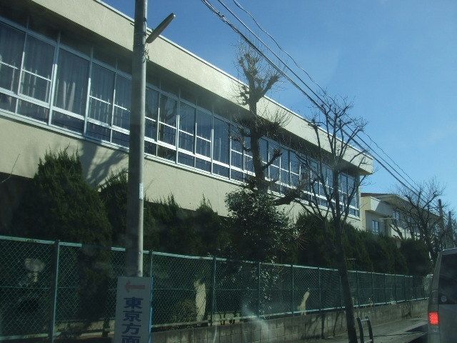 【入間郡三芳町大字北永井のアパートの中学校】