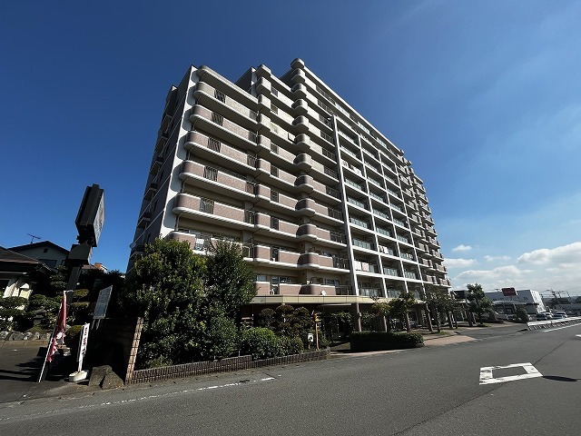 日生ロイヤルマンション上宗方の建物外観