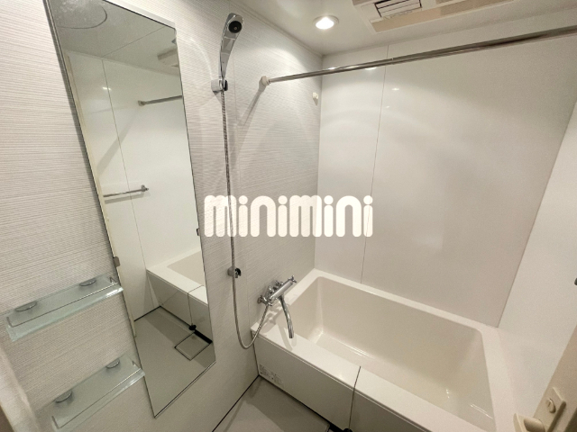 バス・シャワールーム　※他号室の写真を使用しております。