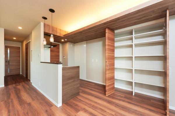 収納　パントリー付き！