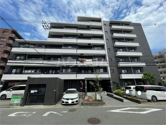 シャトー桃山台の建物外観