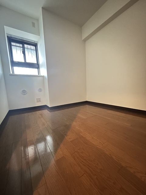 その他　サービスルーム（納戸）４．５畳