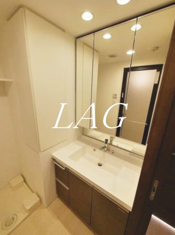 洗面設備　独立洗面台です。