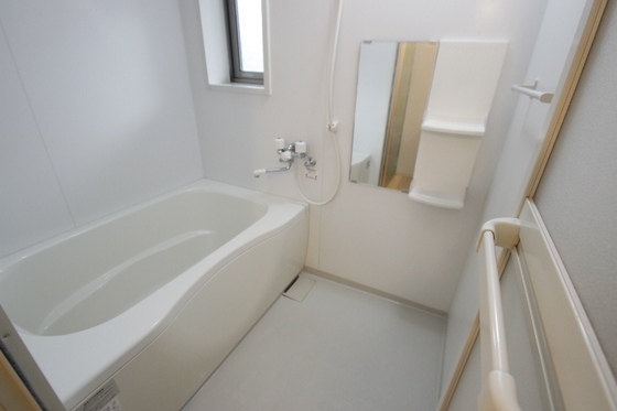 バス・シャワールーム　※他の号室の写真になります。