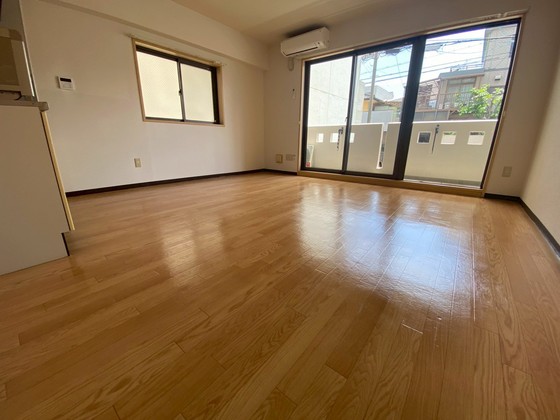 居室・リビング　※別部屋の写真です