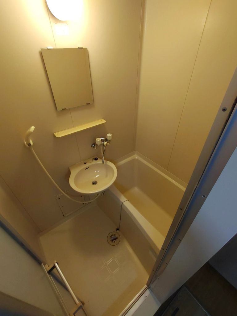 バス・シャワールーム　バス