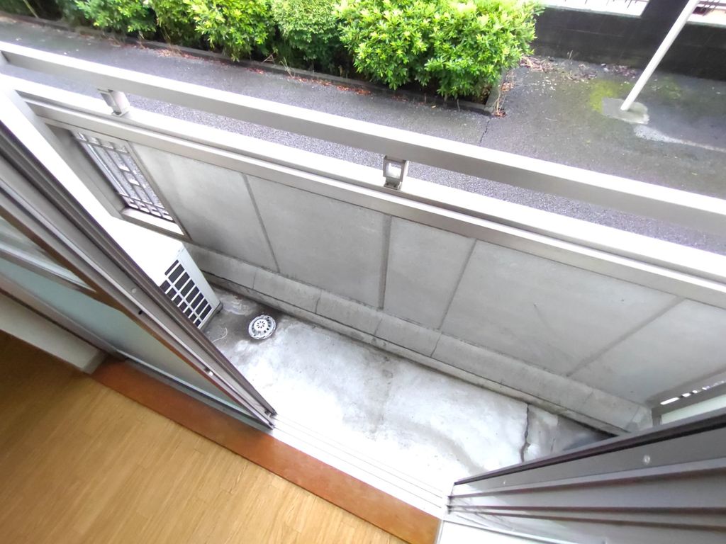 バルコニー　バルコニー