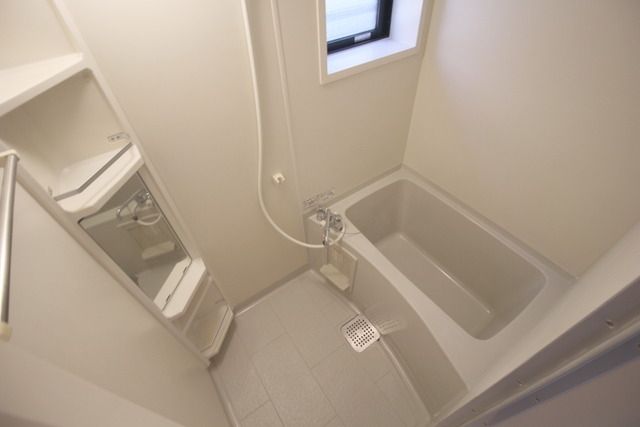 バス・シャワールーム　別部屋参考写真