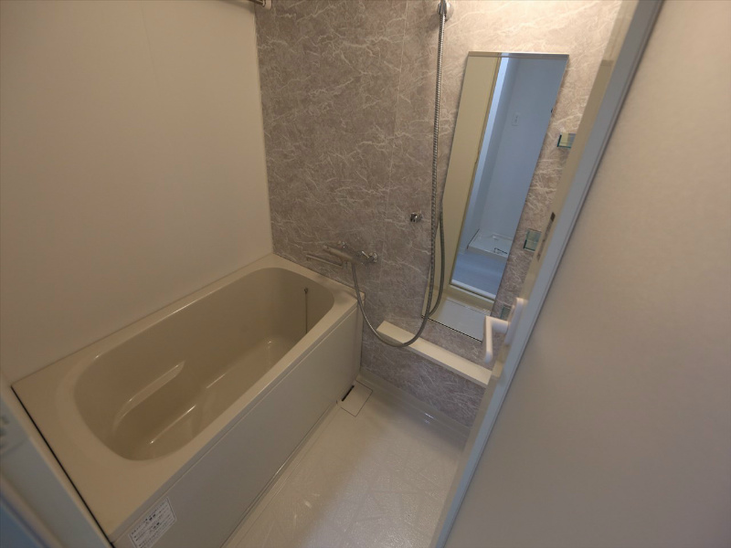 バス・シャワールーム　浴室暖房乾燥機付バスルーム