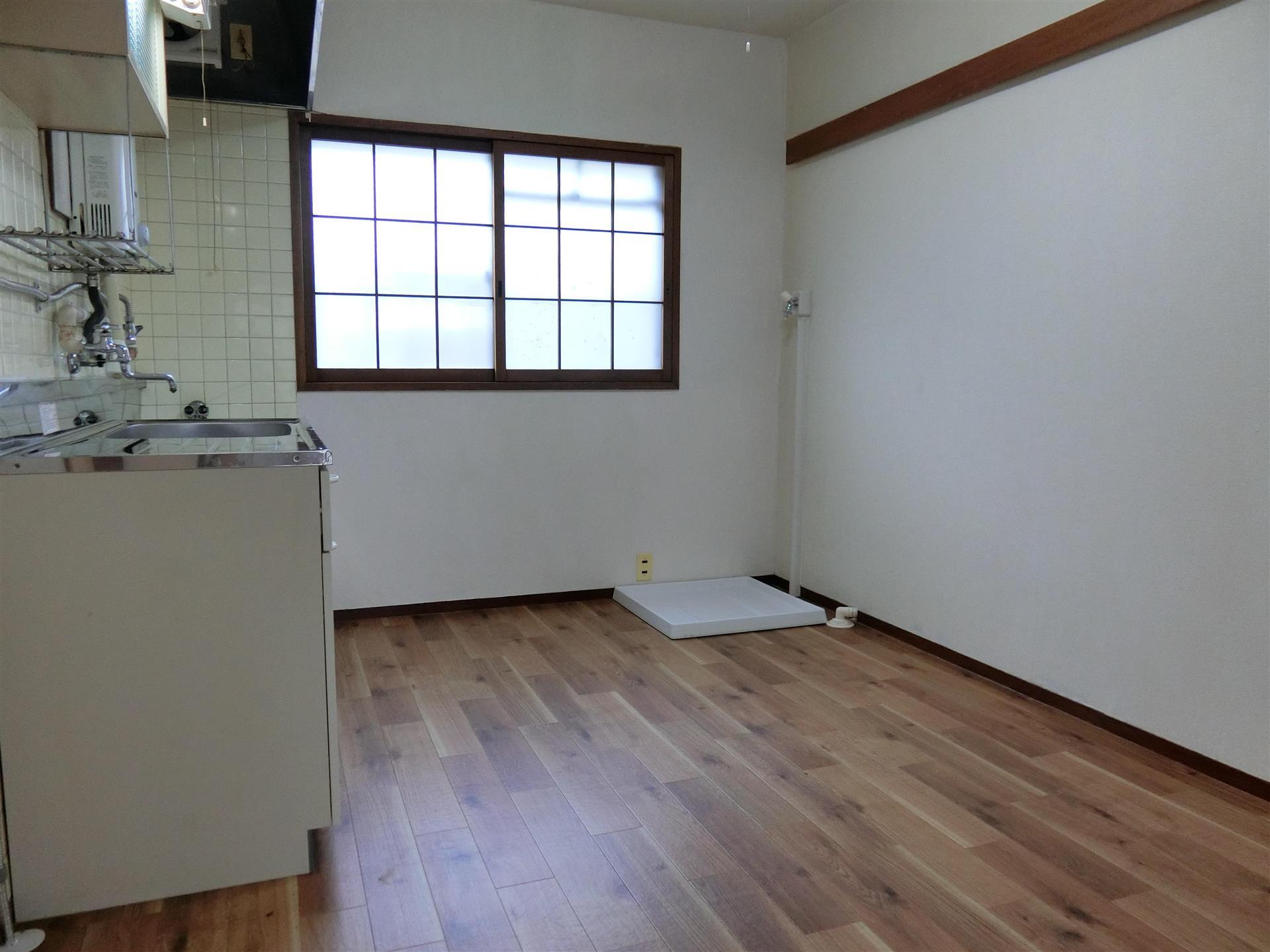 居室・リビング　冷蔵庫や食器棚も配置しやすいDK6帖♪