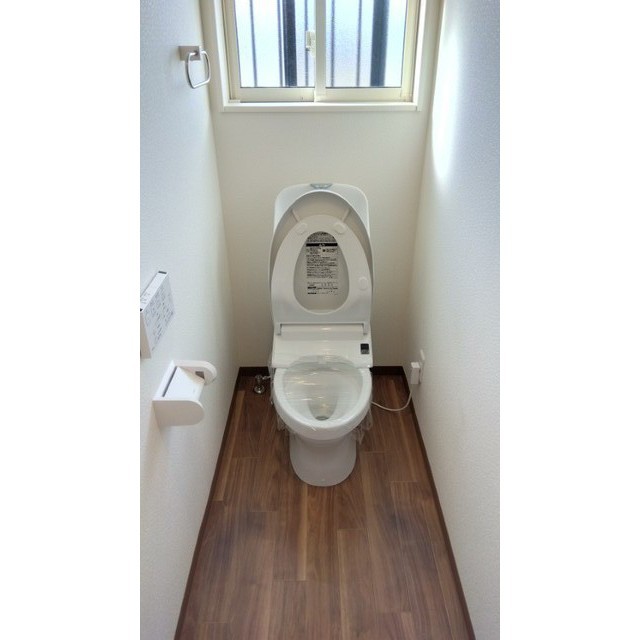 トイレ　温水洗浄暖房便座