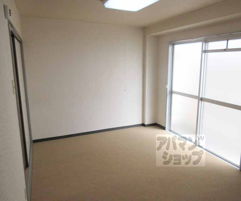 居室・リビング　日当りの良いお部屋です！