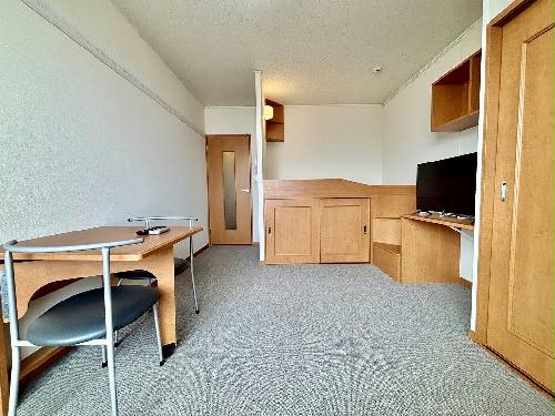 居室・リビング　現状優先。設置は現地と異なる可能性があります。