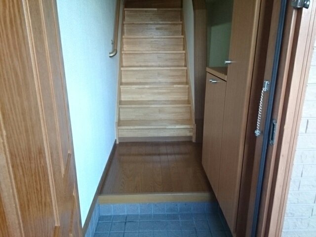 玄関　落ち着いた玄関です