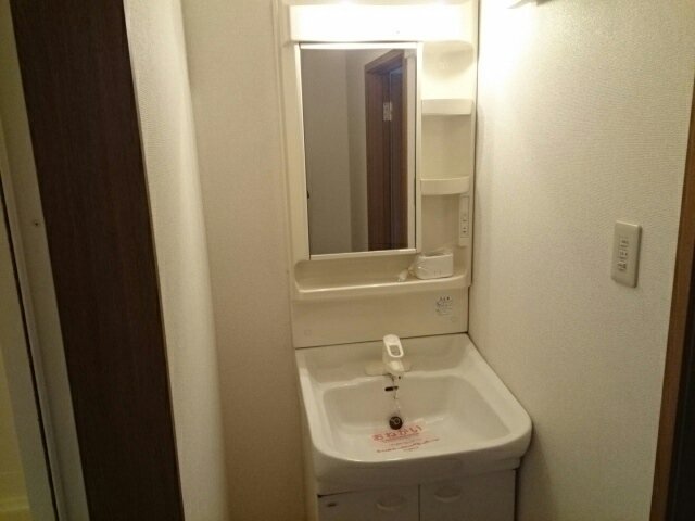 洗面設備　使いやすい洗面所です