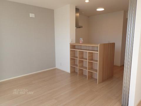 居室・リビング　対面キッチン仕様のLDK