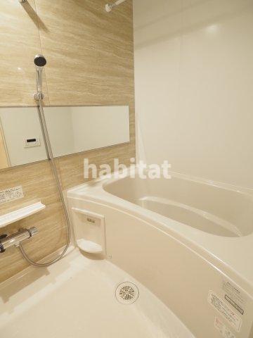 バス・シャワールーム　※同物件の別部屋参考写真です。　日々の疲れを癒やすバスルーム