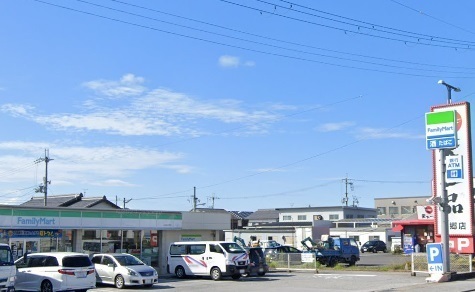 コンビニ　ファミリーマートとよさと沢店（コンビニ）まで1025m