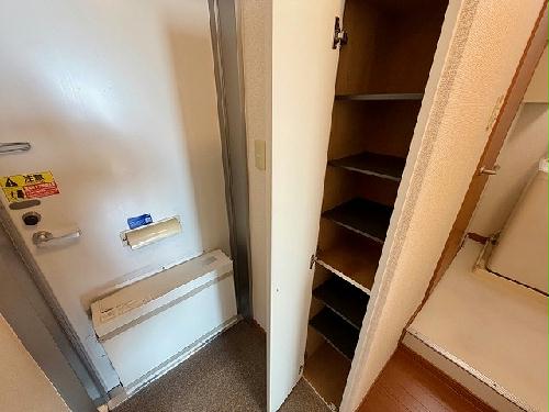 玄関　設備・仕様は号室により異なる為、現状を優先いたします。