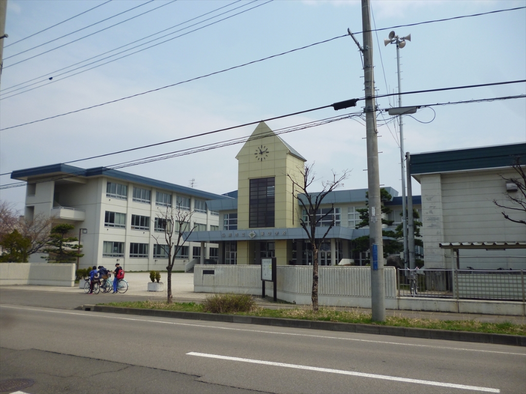 中学校　弘前市立東中学校（中学校）まで791m