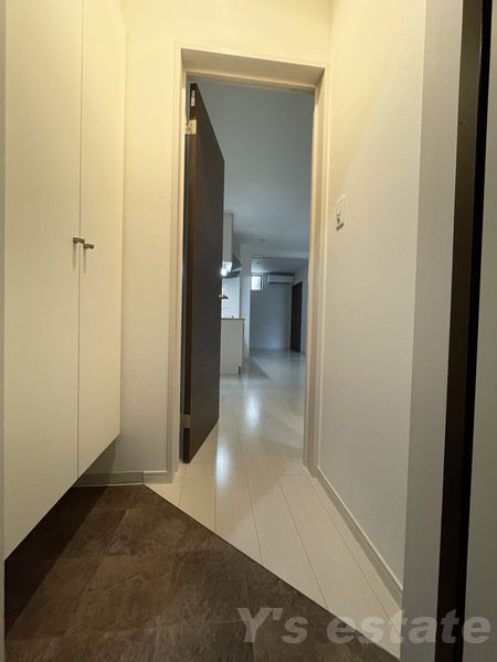 玄関　同仕様・同設備です。