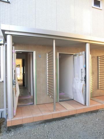 エントランス　お問合せはタウンハウジングまで！※現地待合わせ相談可能