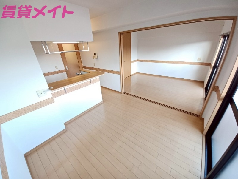 居室・リビング　同型参考写真