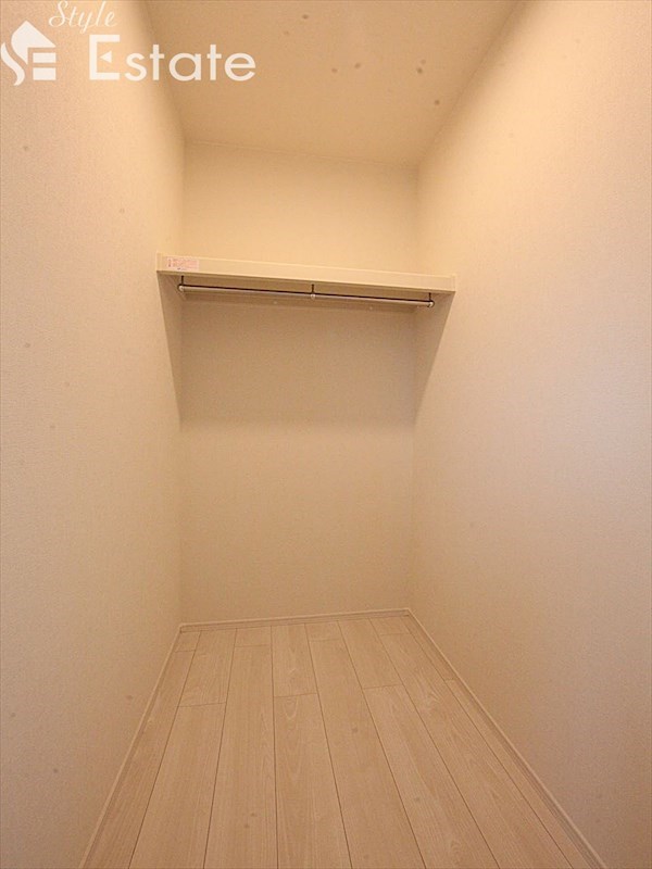 収納　ウォークインクローゼット