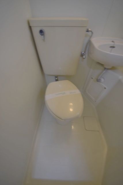 トイレ　★お部屋探しは株式会社タウンハウジング東京まで★