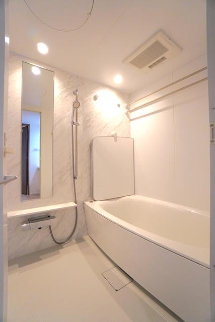 バス・シャワールーム　※写真は同タイプ住戸です。